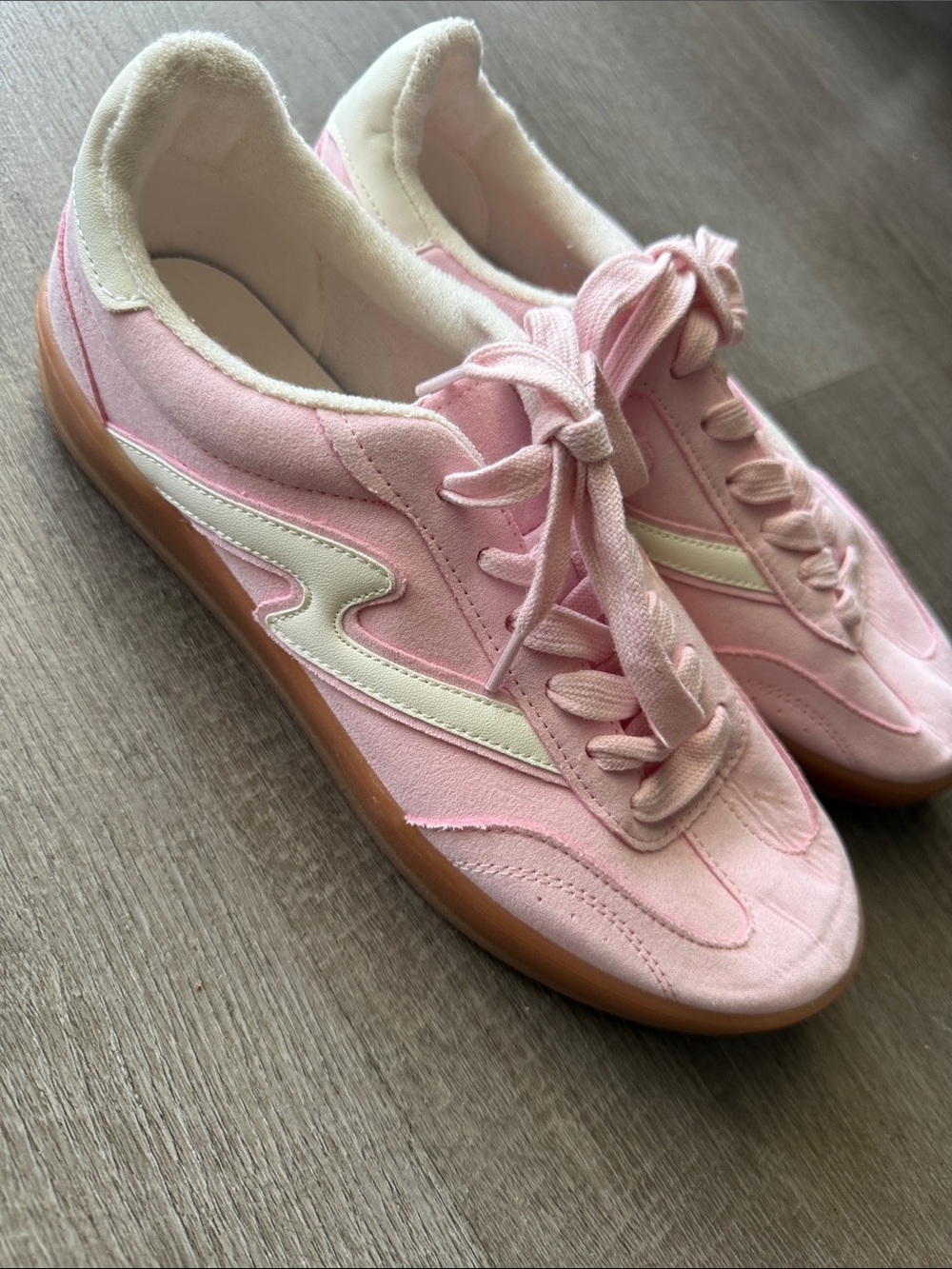 Madden Girl Giia Pink Retro Low Top Court Sneakers Size 7.5 LIKE NEW